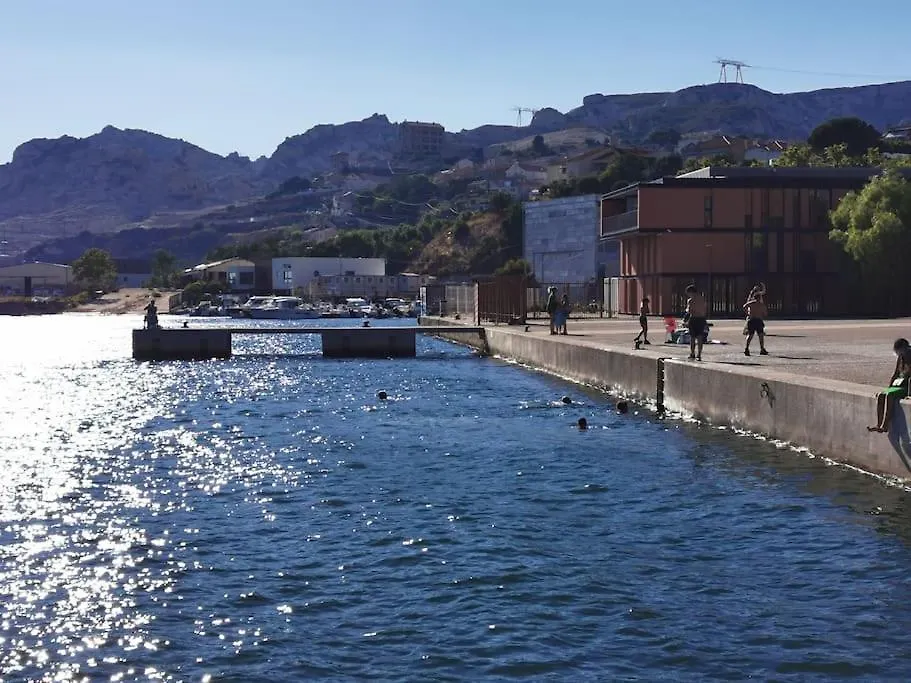 Logement Independant Renove Tres Belle Terrasse Vue Mer Port Et Marseille Villa Holiday home