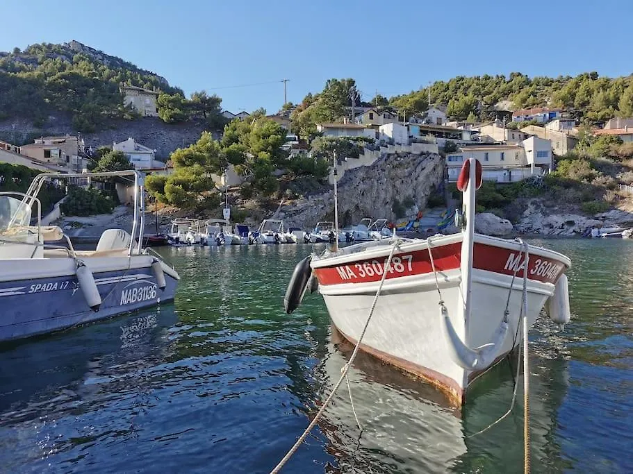 Holiday home Logement Independant Renove Tres Belle Terrasse Vue Mer Port Et Marseille Villa
