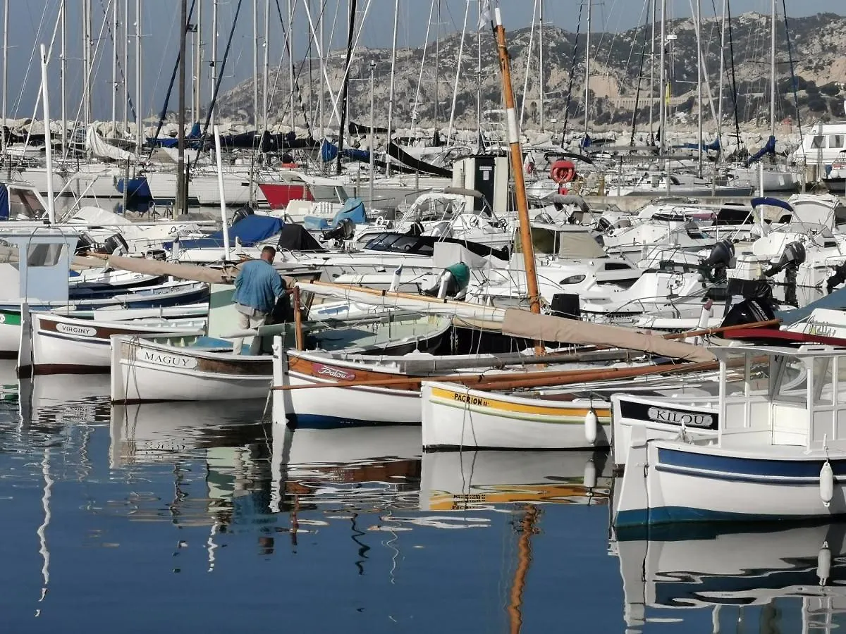Logement Independant Renove Tres Belle Terrasse Vue Mer Port Et Marseille Villa Holiday home