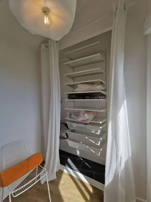 Logement Independant Renove Tres Belle Terrasse Vue Mer Port Et Marseille Villa 0*,