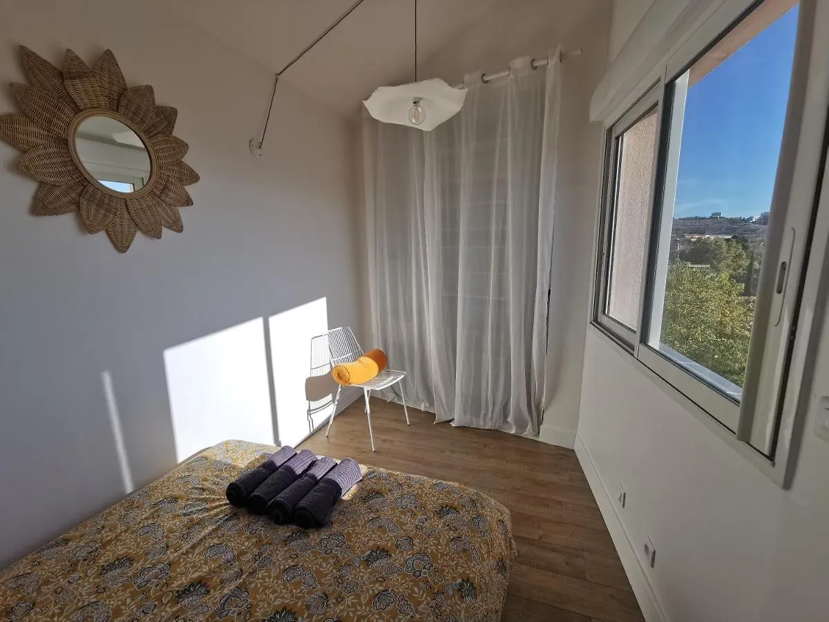 Holiday home Logement Independant Renove Tres Belle Terrasse Vue Mer Port Et Marseille Villa France