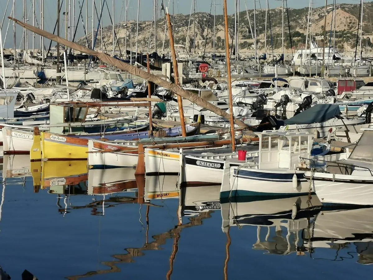 Holiday home Logement Independant Renove Tres Belle Terrasse Vue Mer Port Et Marseille Villa